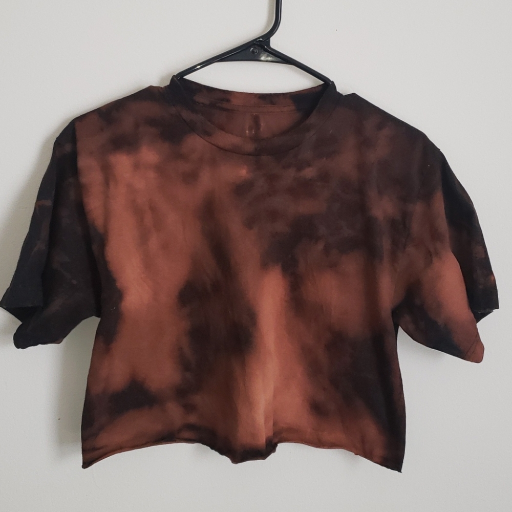 Black tie dye crop top